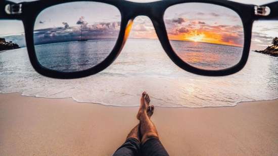 Алмазная мозаика 40x50 Взгляд на море и солнце через очки