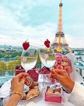 Без бренда «Свидание на фоне Эйфелевой башки» в Ярославле в интернет-магазине  Без бренда «Свидание на фоне Эйфелевой башки» в Ярославле