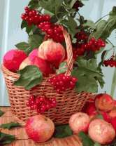 Без бренда «Плетёная корзина с калиной и яблоками» в Ярославле