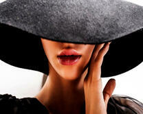 Без бренда «Дама в стильной шляпе» в Ярославле